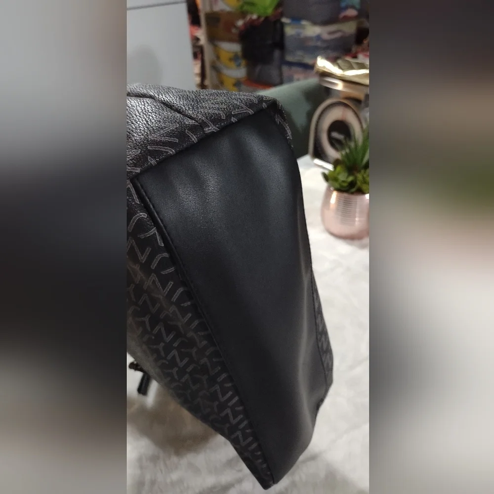 Jones New York bag for women
